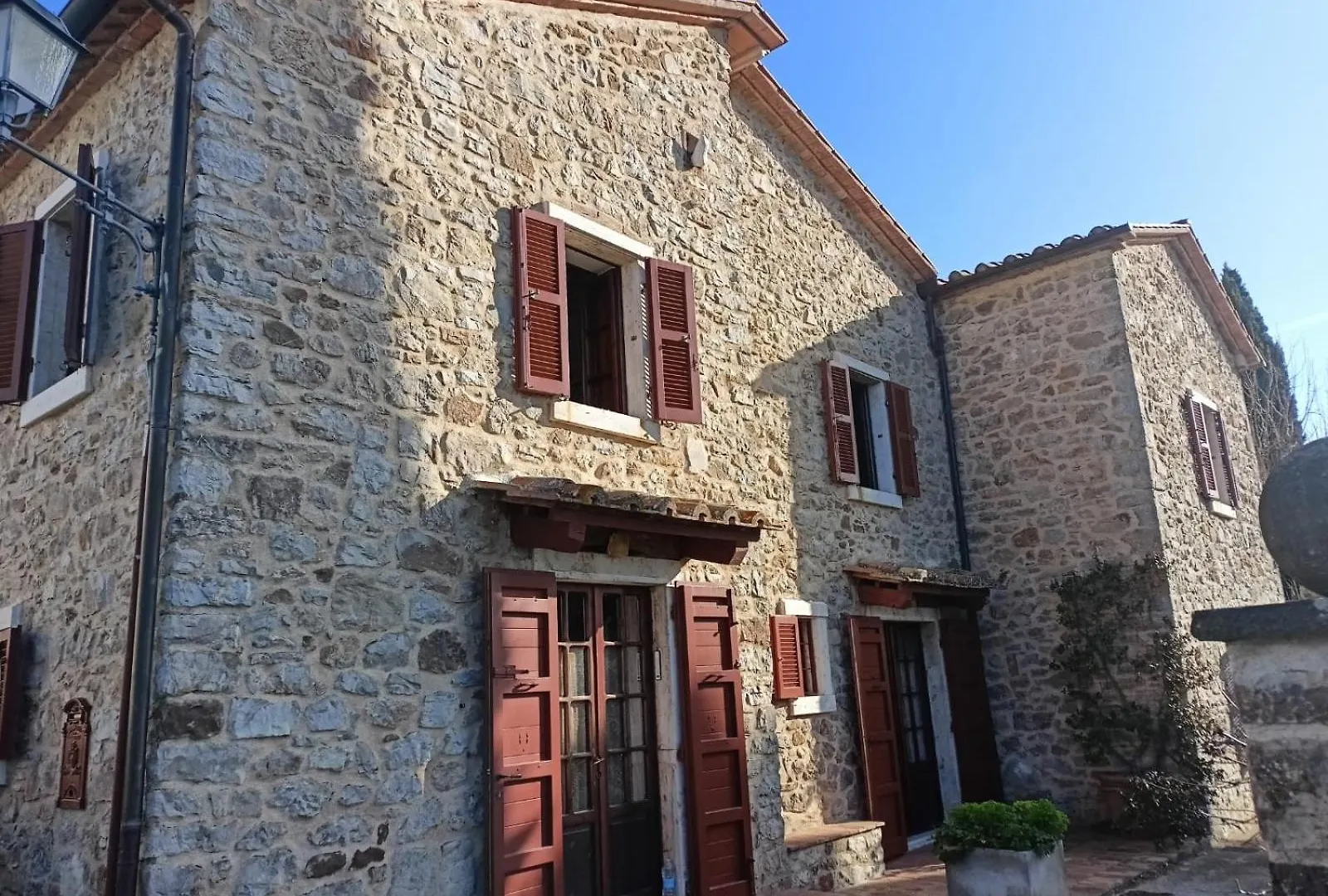 Giuma Tuscany Historic Lux Farmhouse Near Saturnia Spa contacts